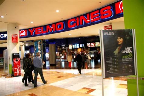 el cine yelmo los prados.